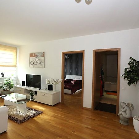 Apartments Panevezys Bagian luar foto