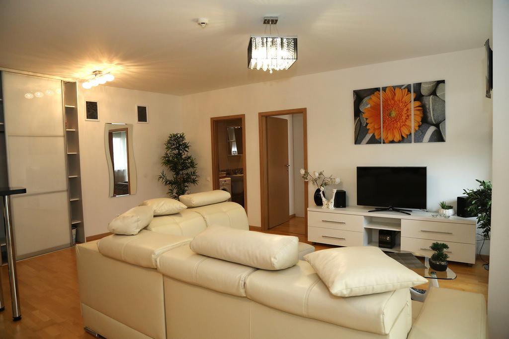 Apartments Panevezys Bagian luar foto